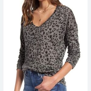 Rails Linen Blend Sami Charcoal Leopard V-neck Top US S